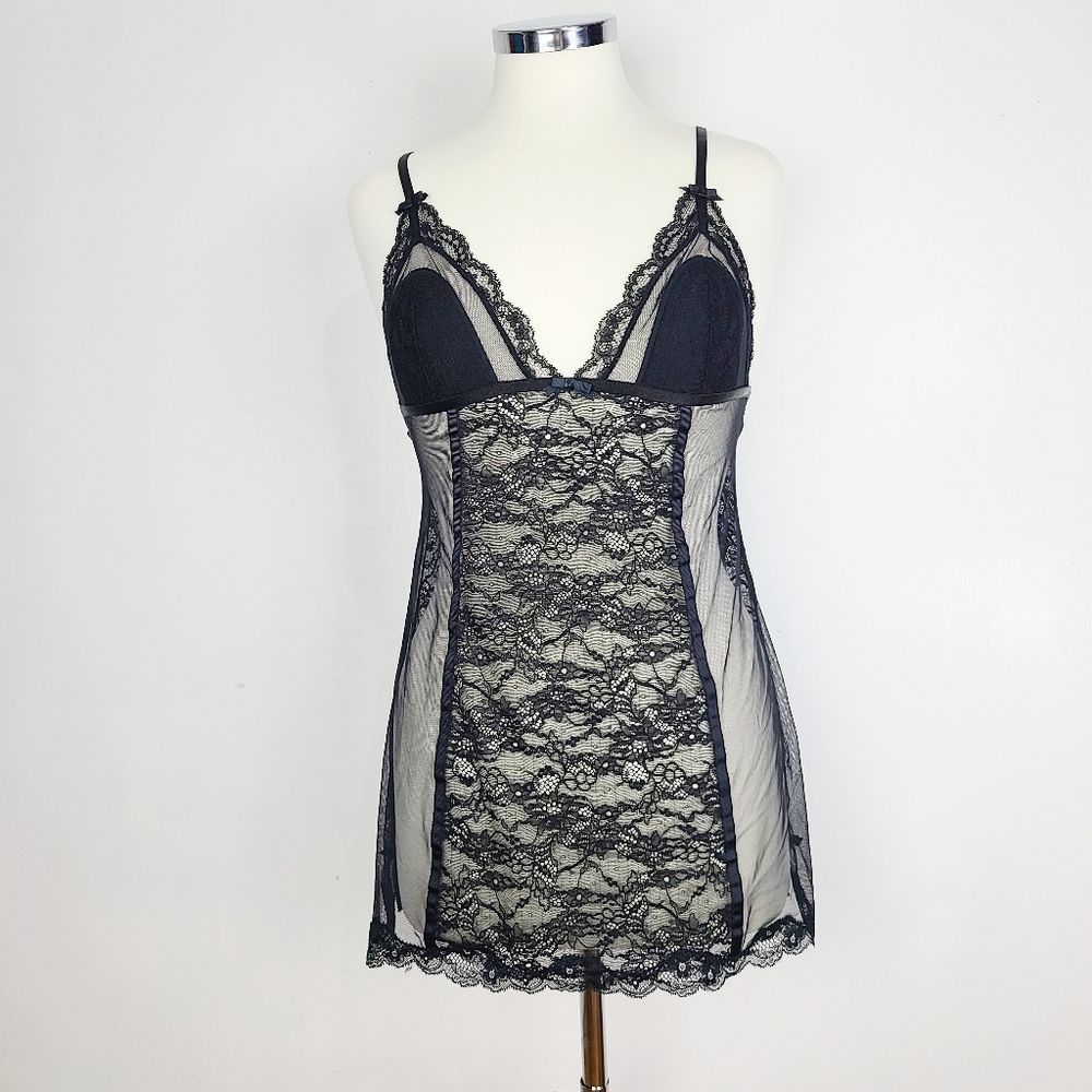 Victoria's Secret Women’s Black Lace Babydoll M